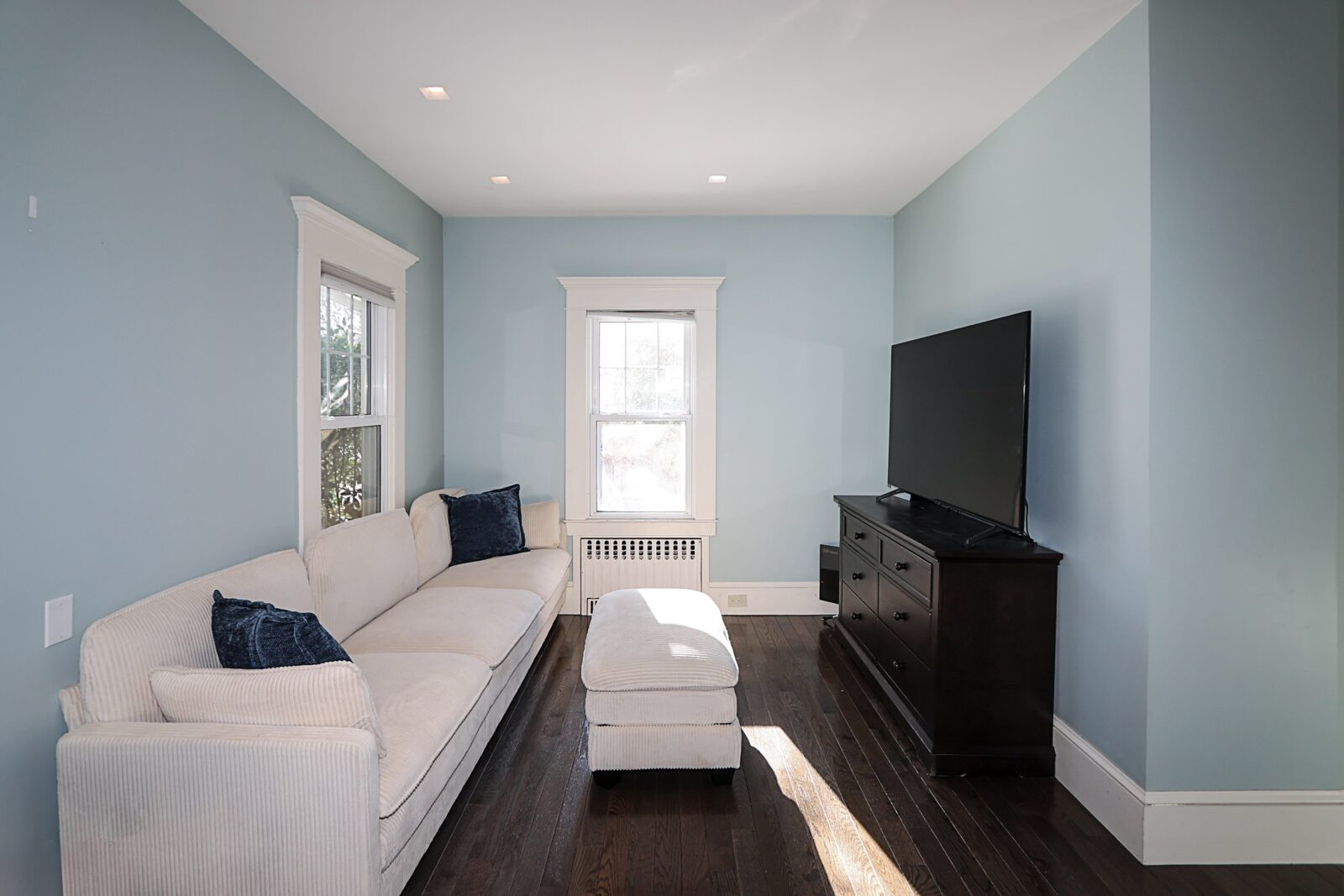 35 Francis Terr, Glen Cove 10-min