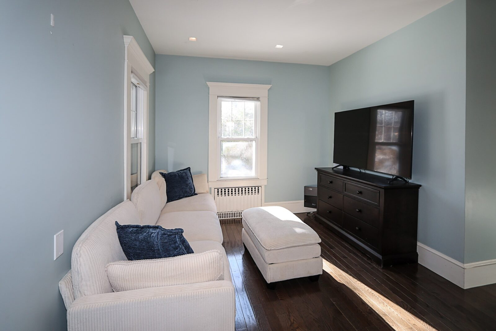 35 Francis Terr, Glen Cove 11-min