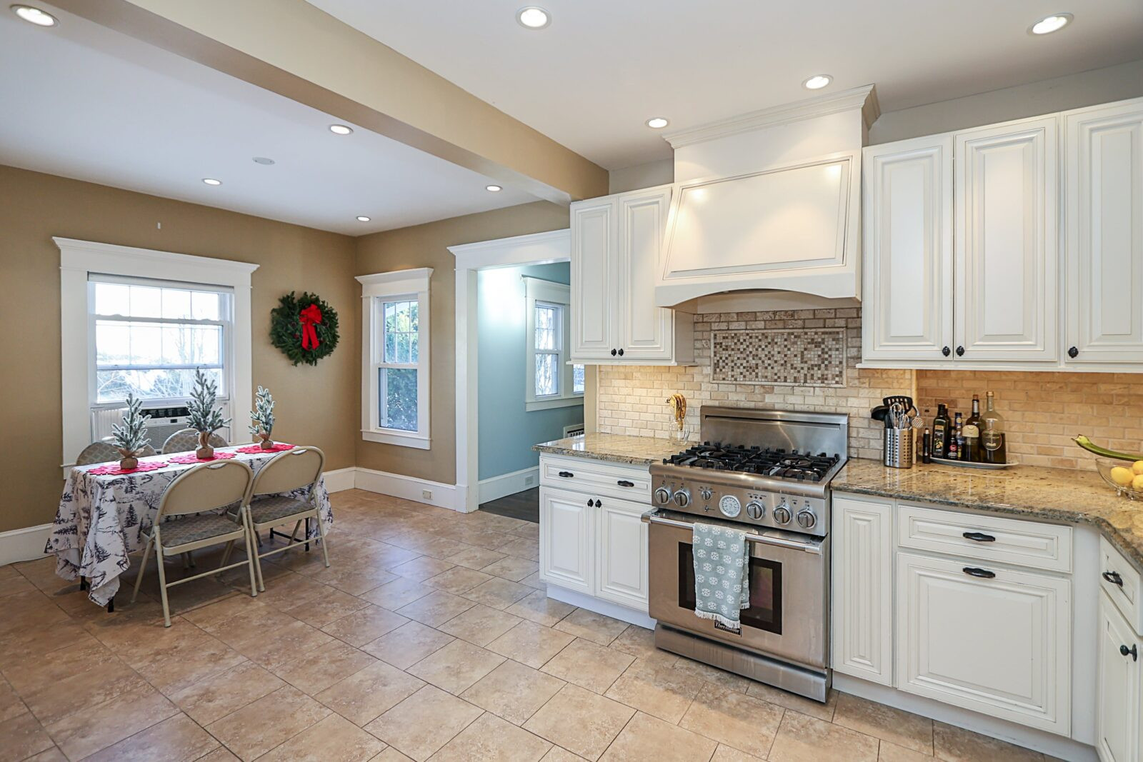 35 Francis Terr, Glen Cove 16-min