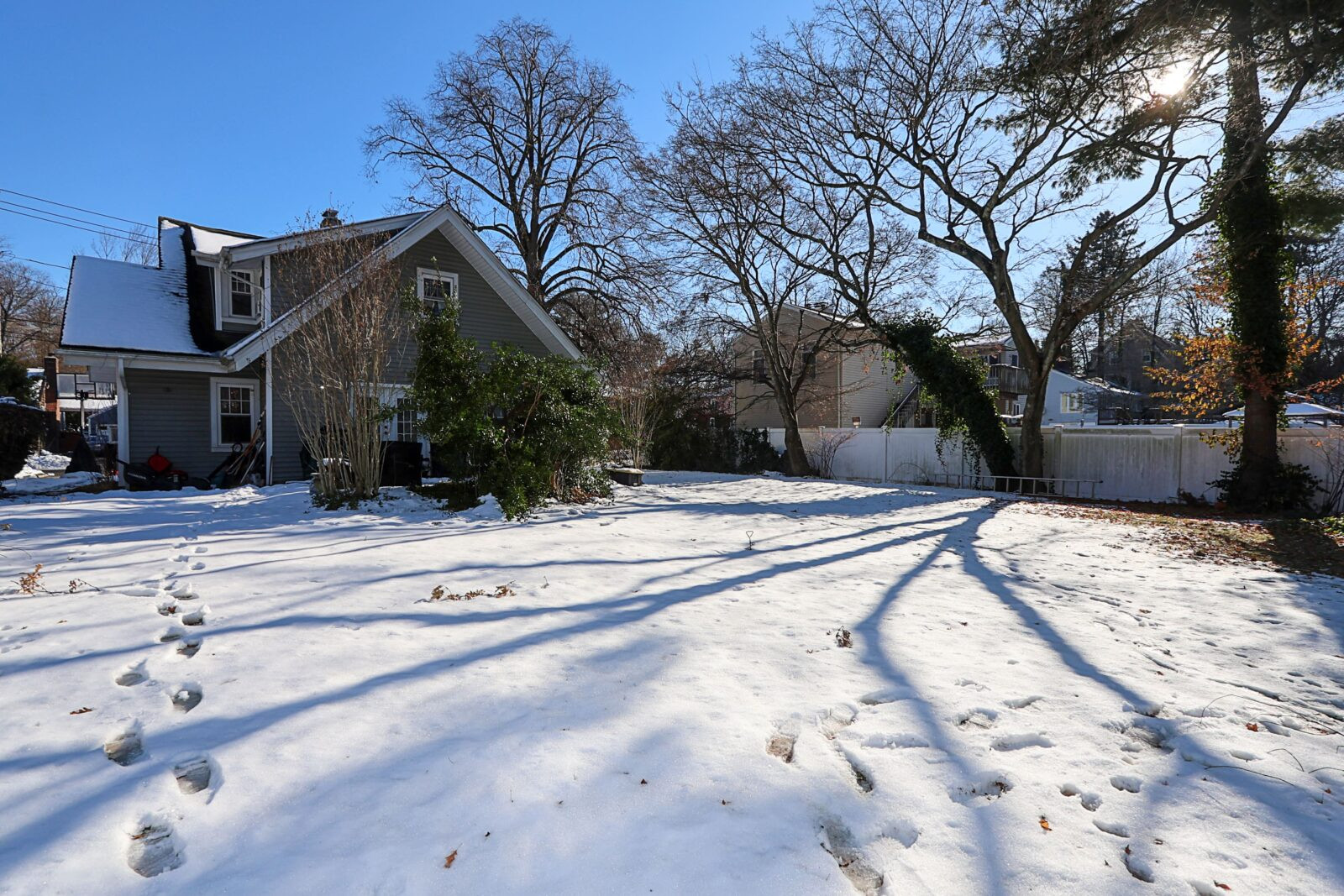 35 Francis Terr, Glen Cove 27-min