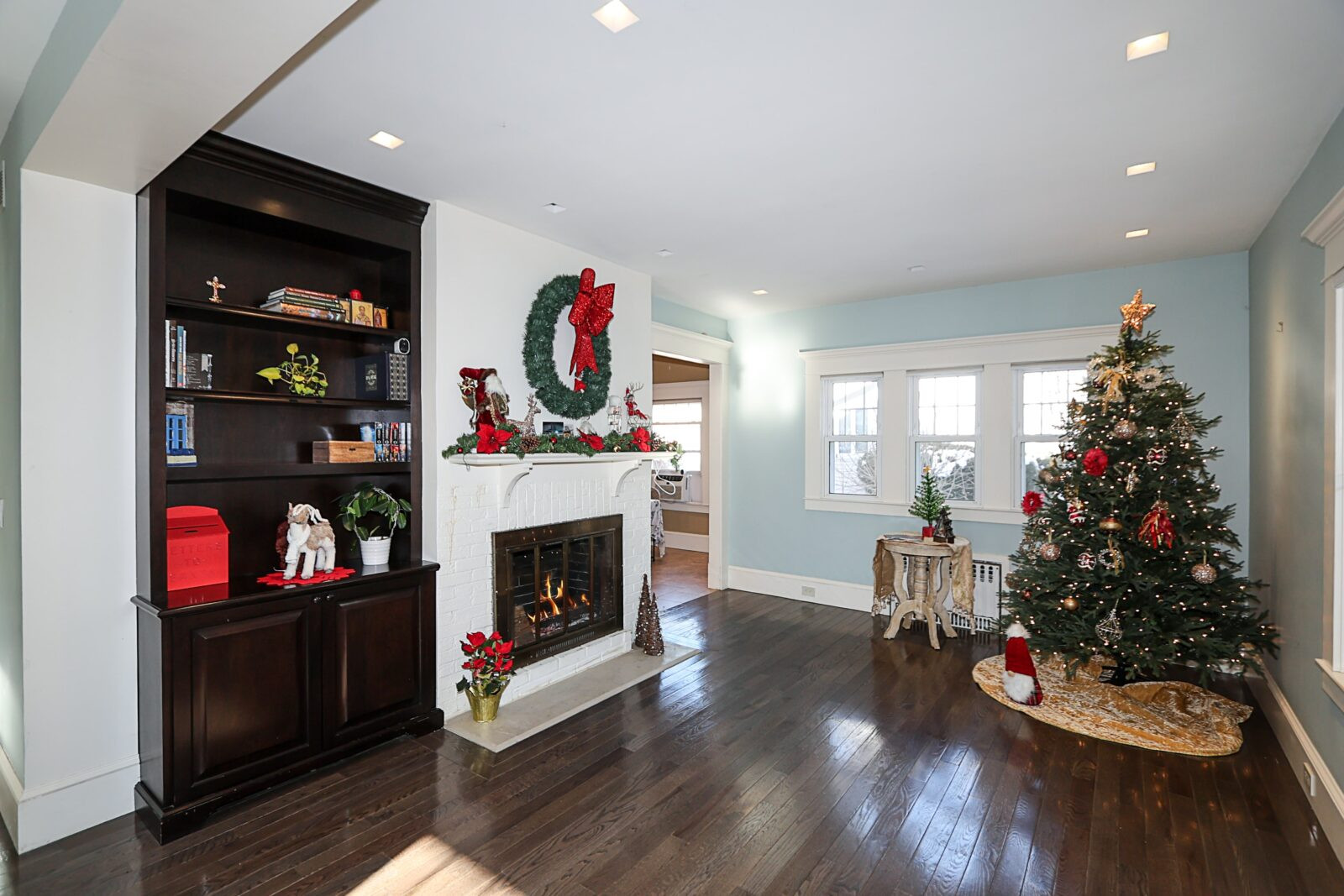 35 Francis Terr, Glen Cove 5-min